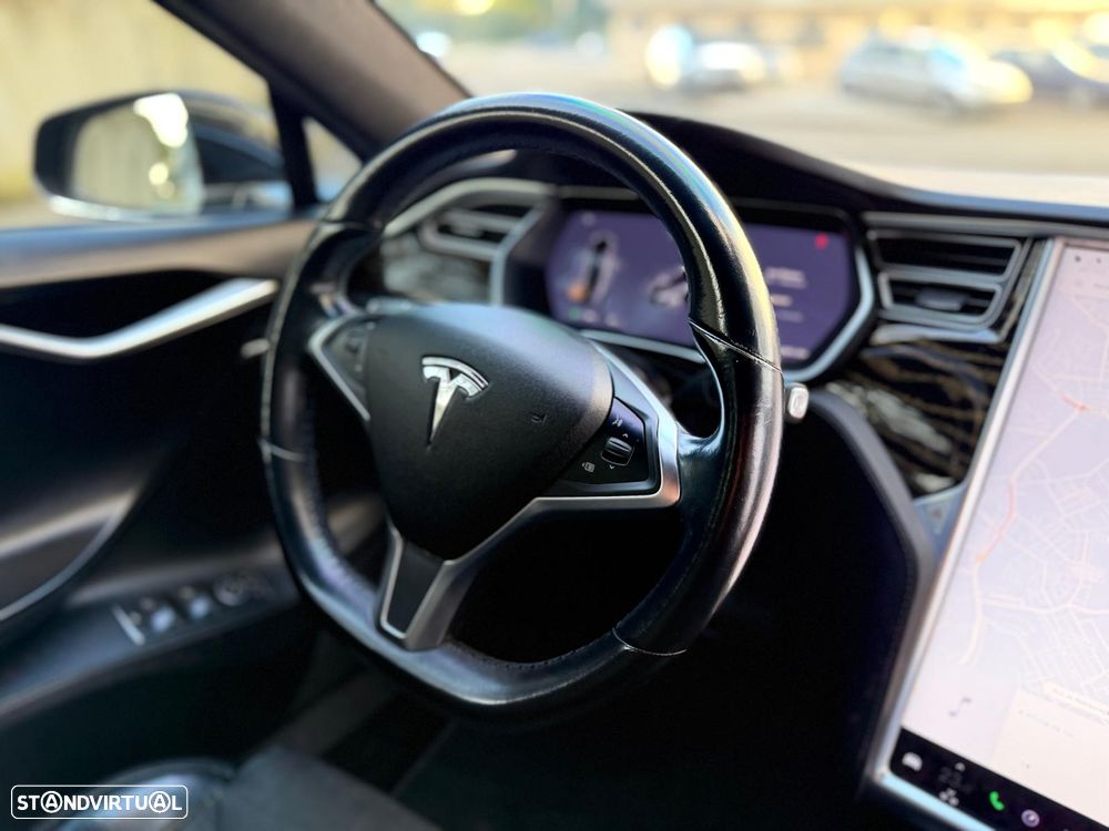 Tesla Model S 75 - 34