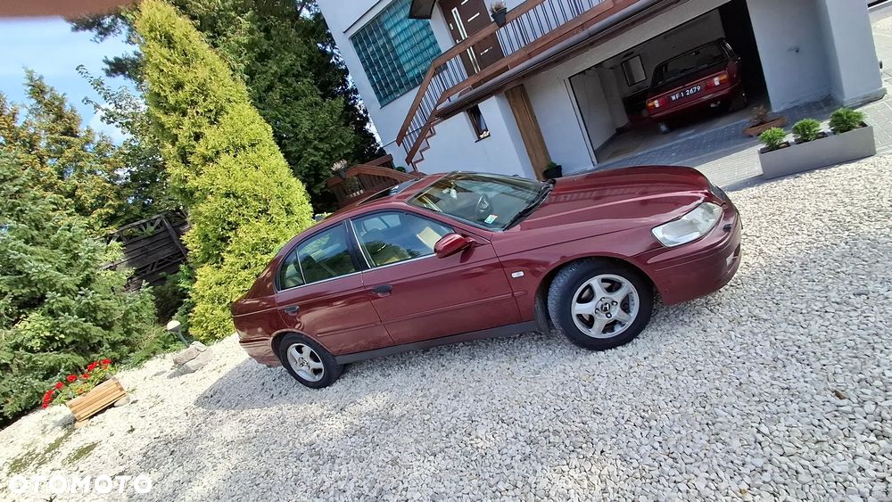Honda Accord 2.0 ES - 11