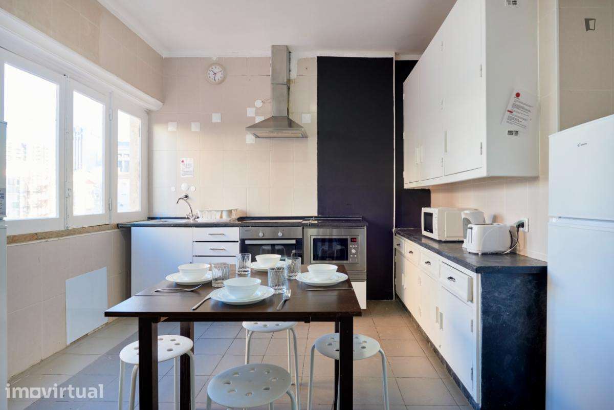 Quarto - localizado em Entrecampos Lisbon - Grande imagem: 3/12