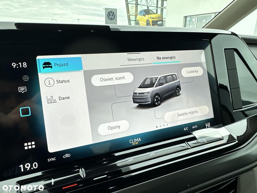 Volkswagen Multivan - 32