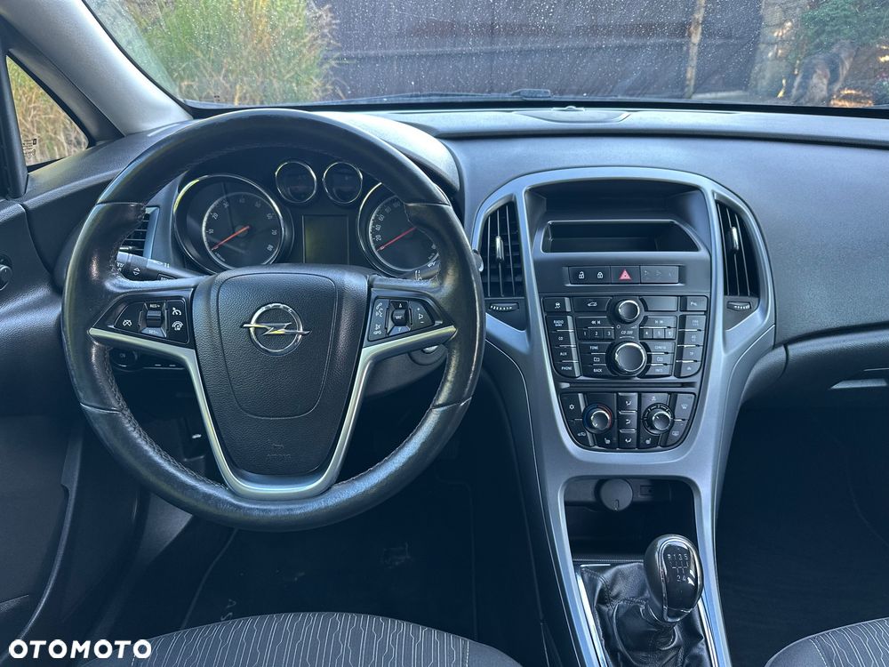 Opel Astra 1.4 Selection - 19