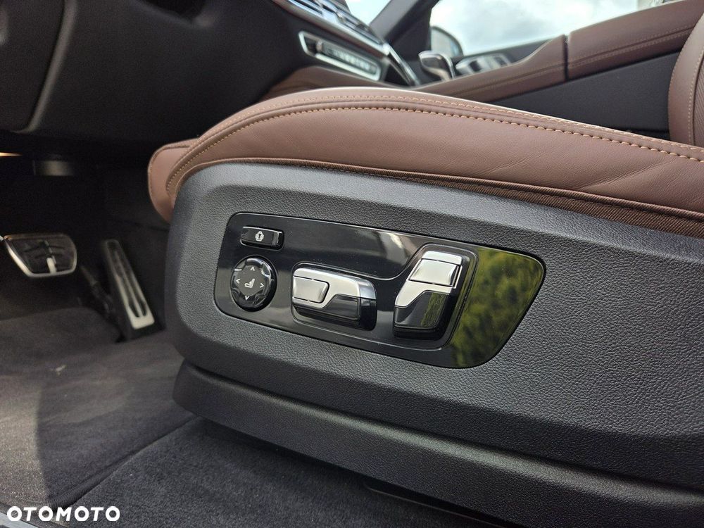 BMW X6 - 24