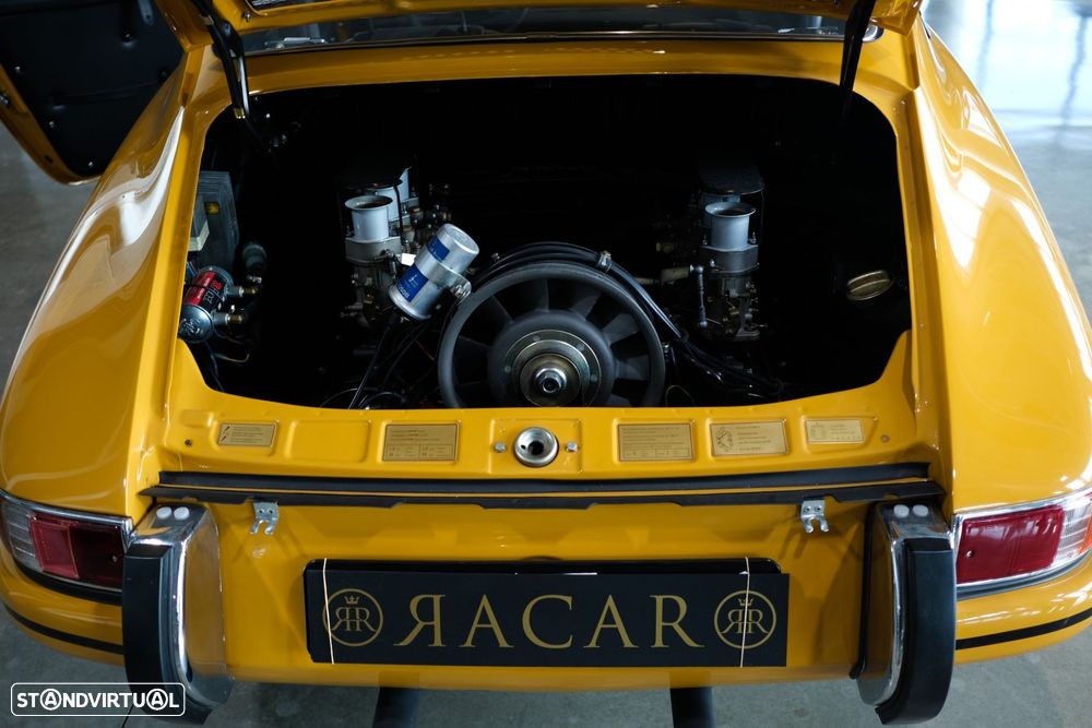 Porsche 911 Série F - 15