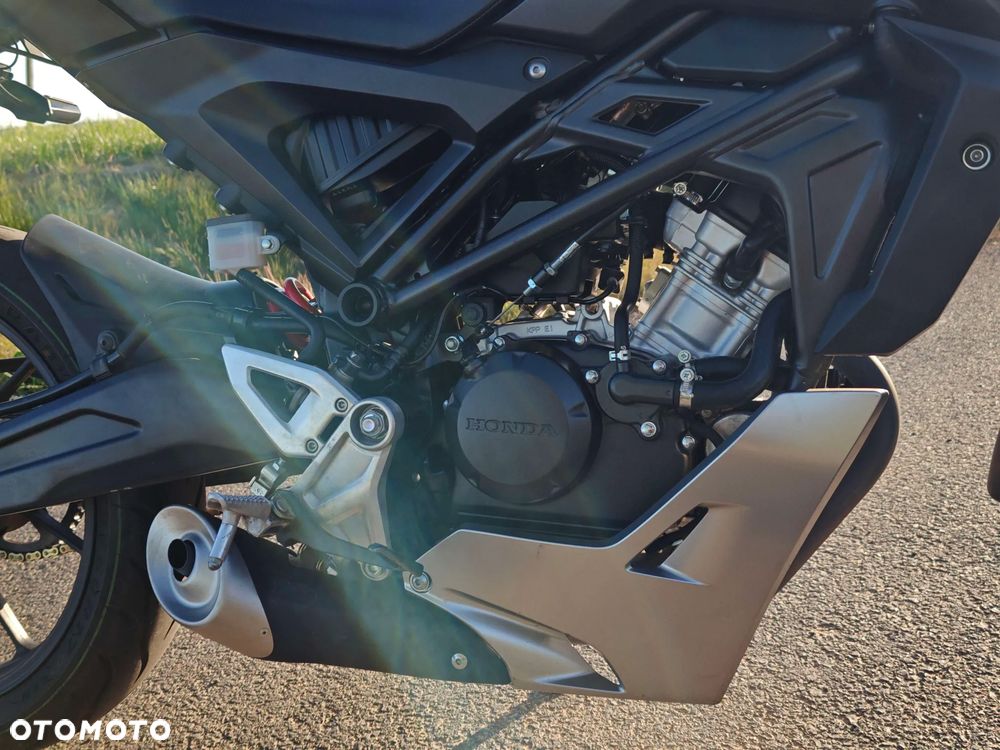 Honda CB - 3
