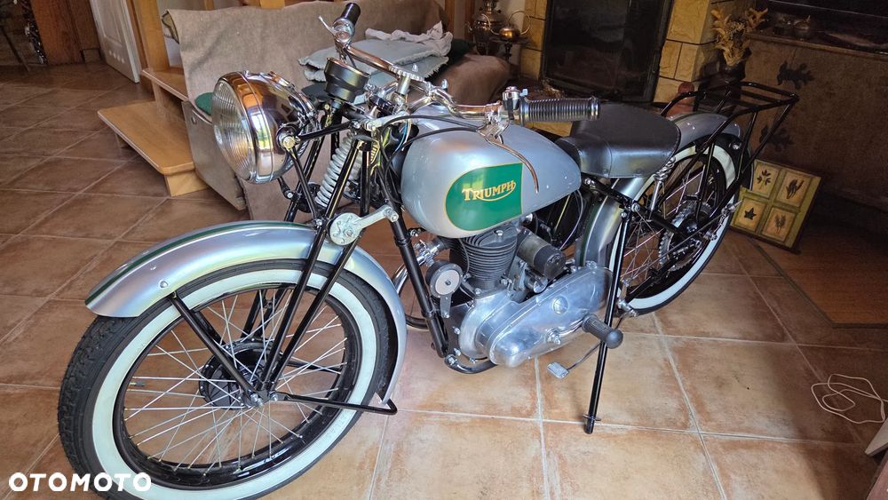 Triumph Inny - 2