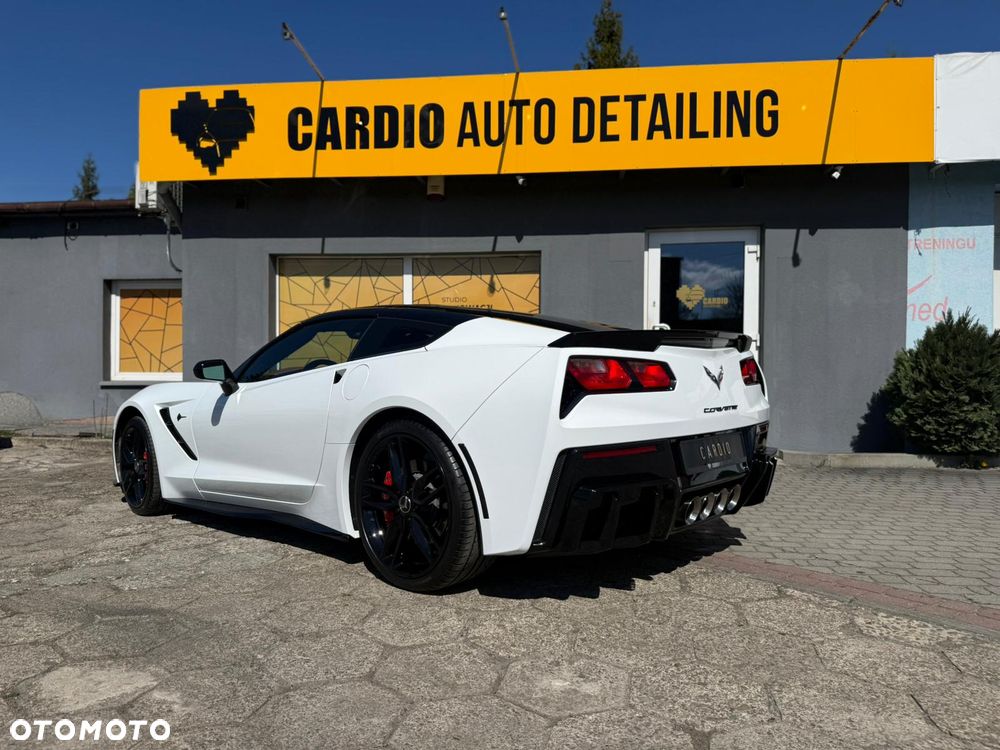 Chevrolet Corvette - 13