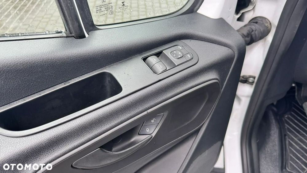 Mercedes-Benz Sprinter - 11