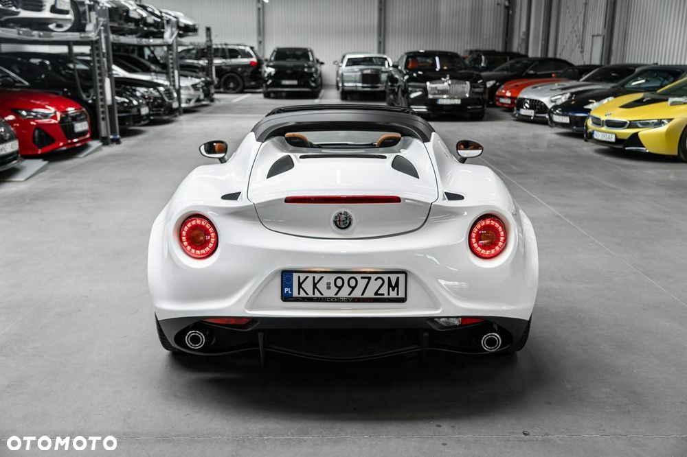Alfa Romeo 4C - 9