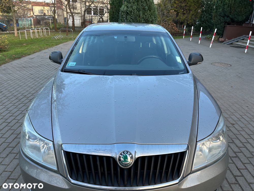 Skoda Octavia 1.6 - 10