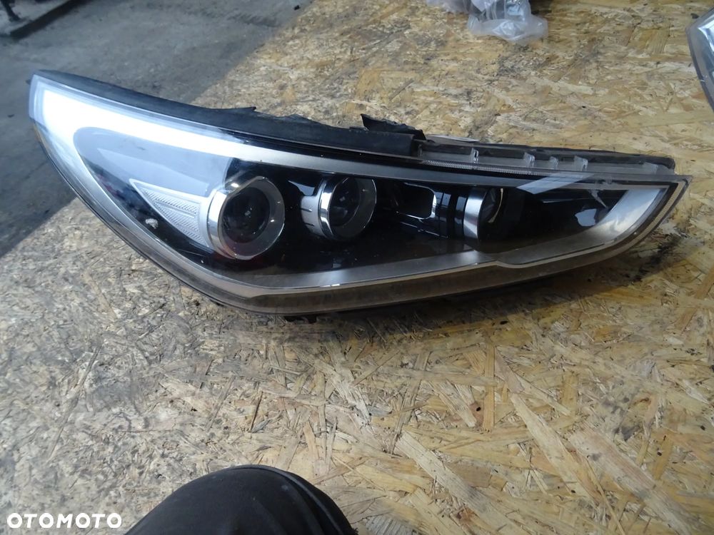 Lampa Hyundai I30 III LED Prawy Przód 92110264100 - 1