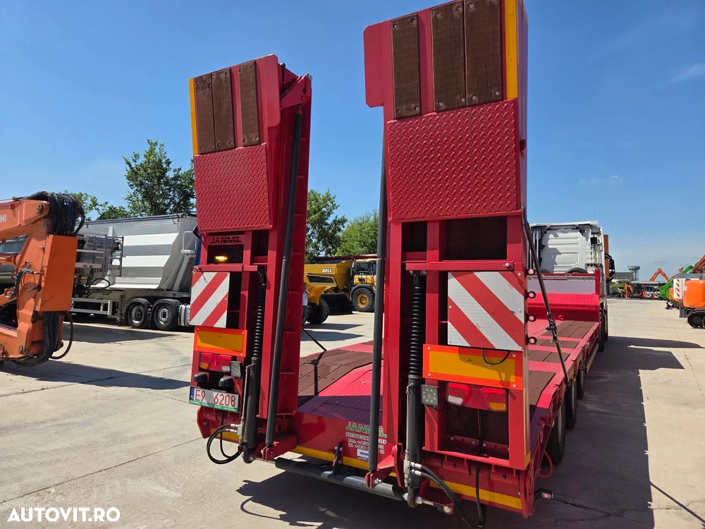 Bodex JANMIL-3 axe SAF, rampe DUBLE, axe SAF, extensii lemn la 3m latime, axa liftabila, lungime podea 9m, anv Goodyear, 2 roti rezerva, axa viratoare spate, rampe interior acces gat lebada, cutie lanturi, posibilitate leasing 5 ani-PROMOTIE 58.900 EUR+Tva - 4