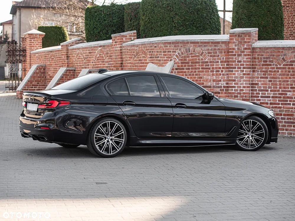 BMW Seria 5 520d M Sport Edition - 14