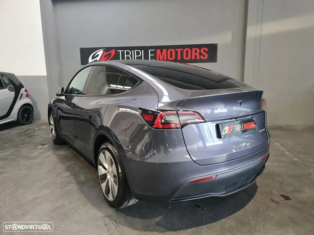 Tesla Model Y Long Range Dual Motor AWD - 11