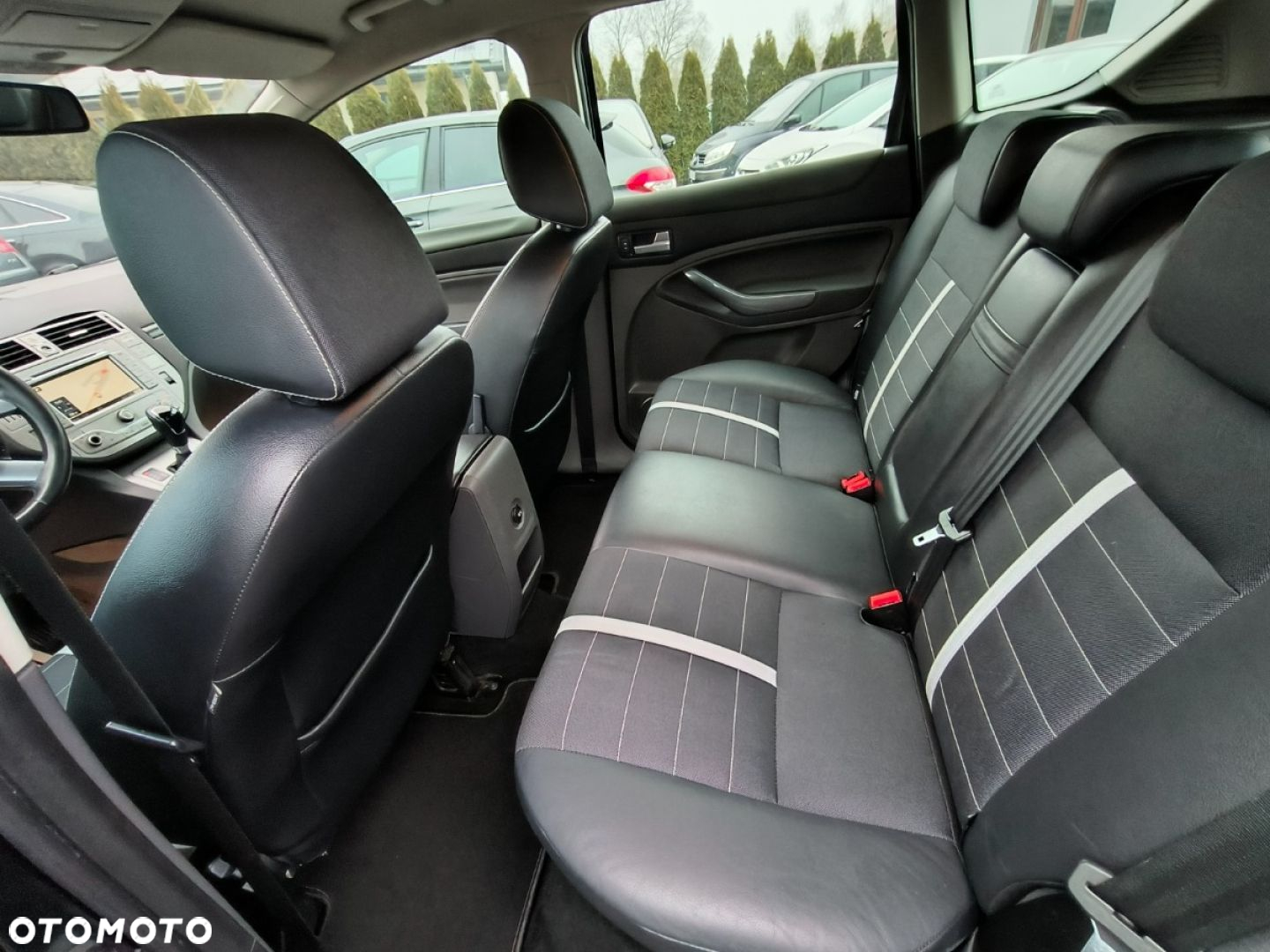 Ford Kuga - 13