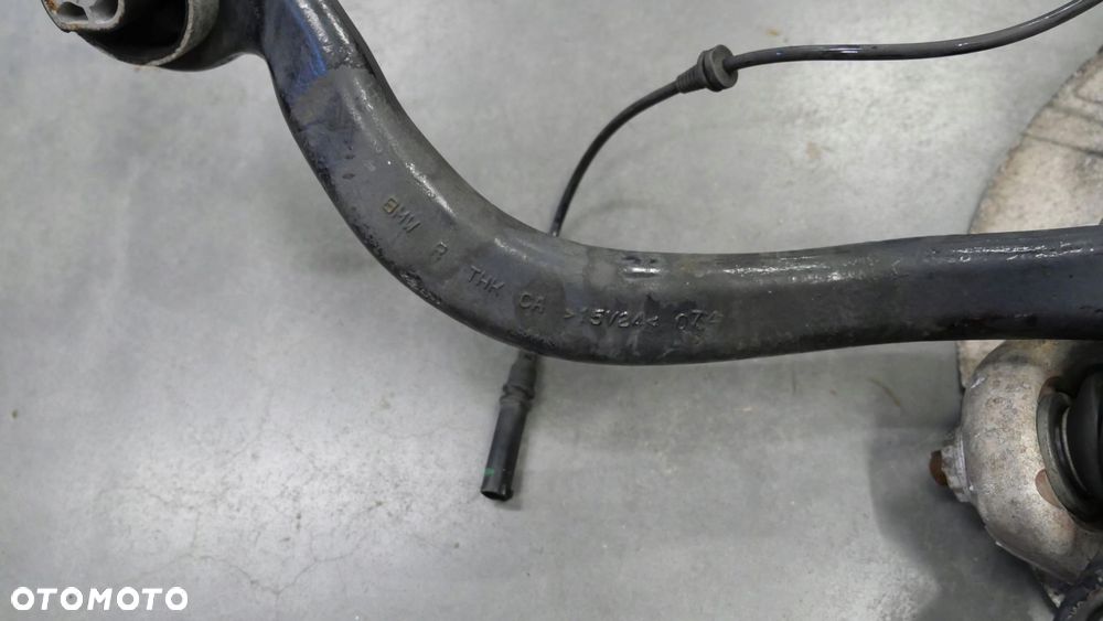 bmw x5 f15 x6 f16 zwrotnica piasta wahacze prawy przód 6869870 6864822 - 7