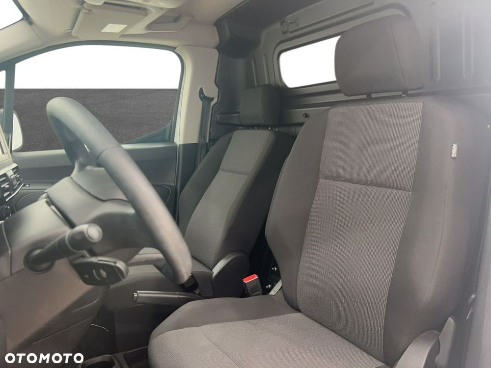 Toyota Proace City - 17