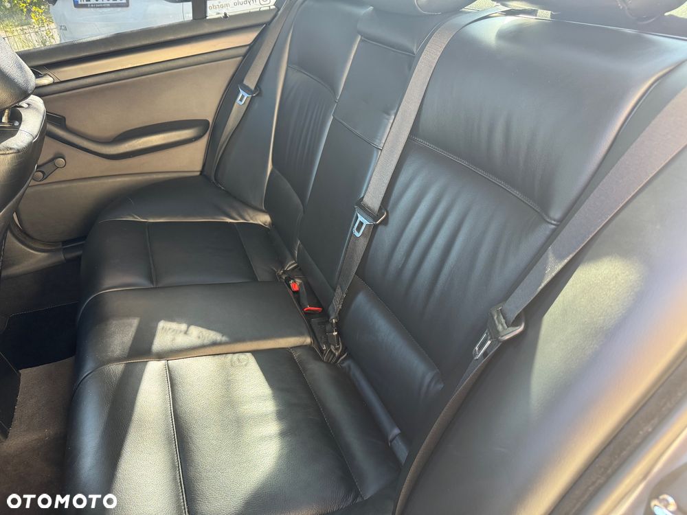 BMW Seria 3 320d - 19