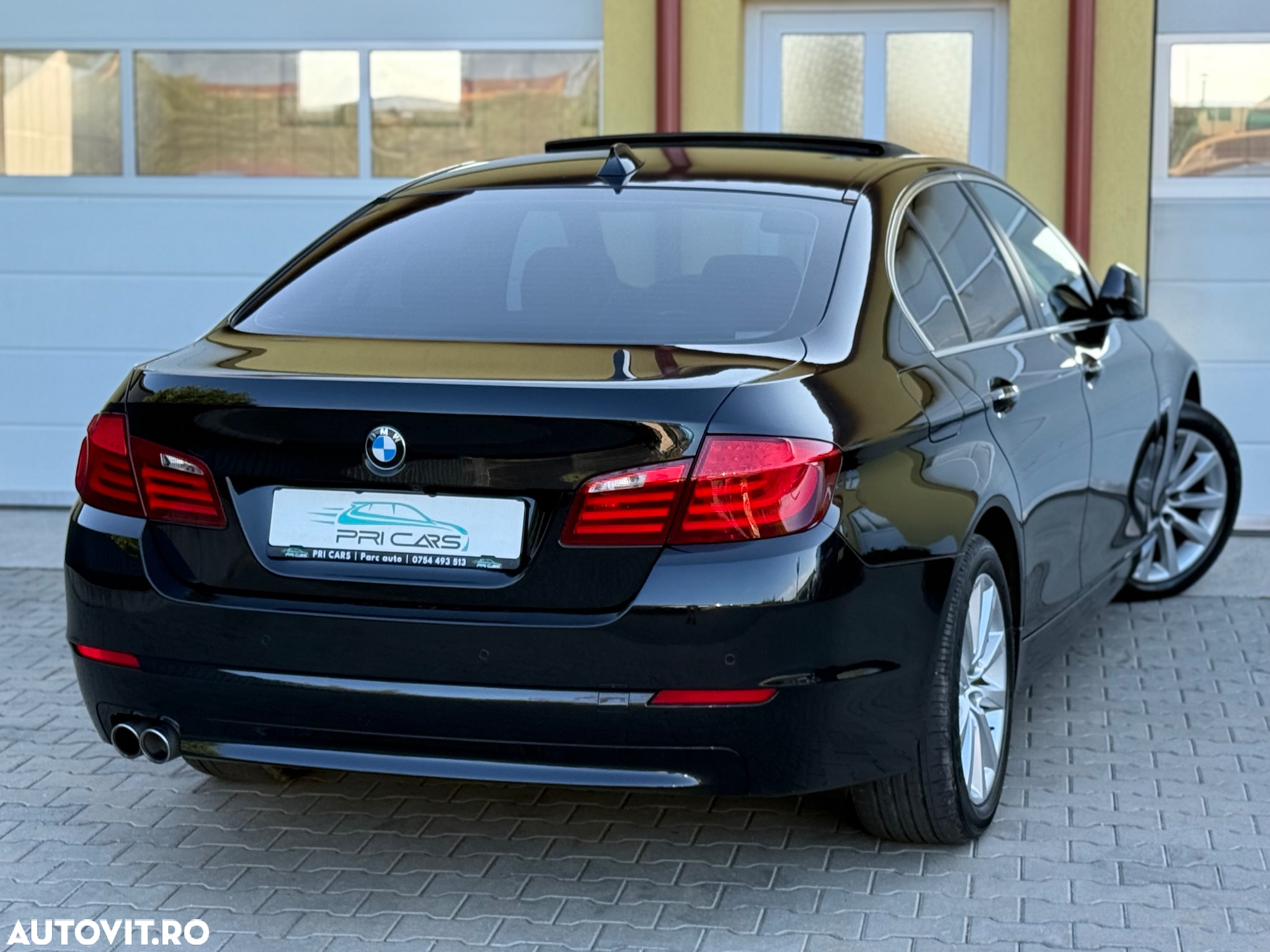 BMW Seria 5 520d Aut. - 4