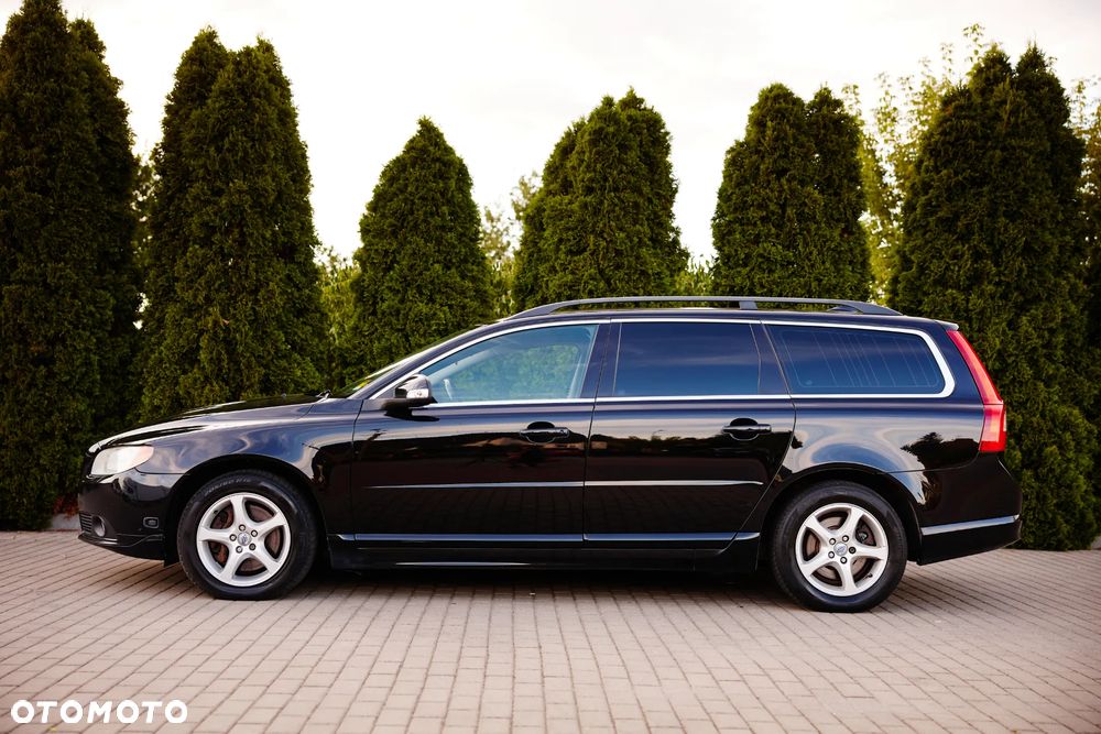 Volvo V70 2.5T Momentum - 2