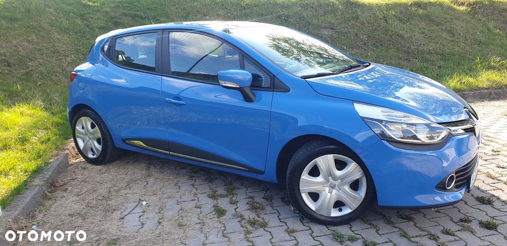Renault Clio 1.2 16V Limited Plus - 10