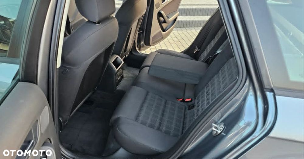 Audi A4 Avant 2.0 TDI DPF multitronic Attraction - 9