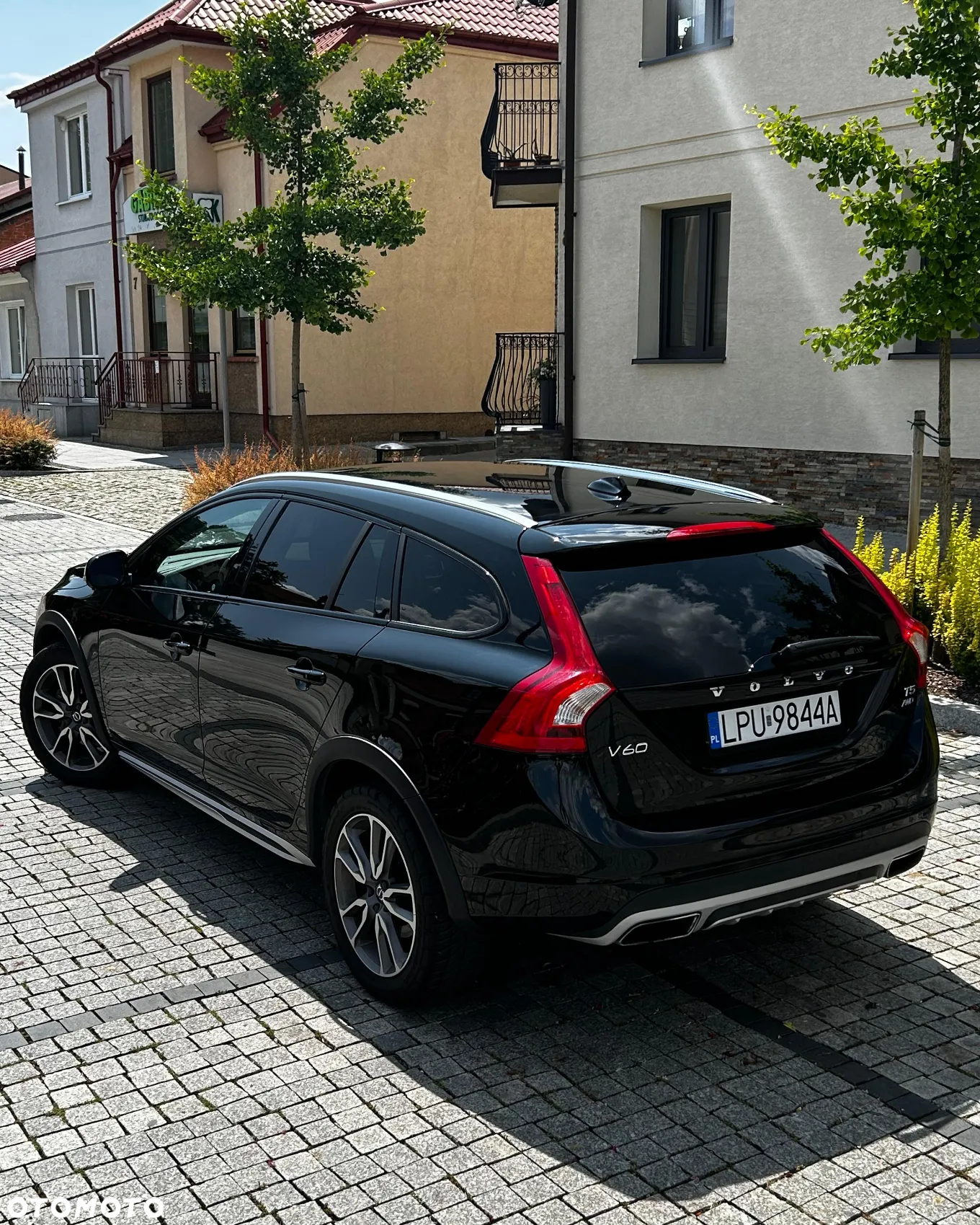 Volvo V60 Cross Country - 8