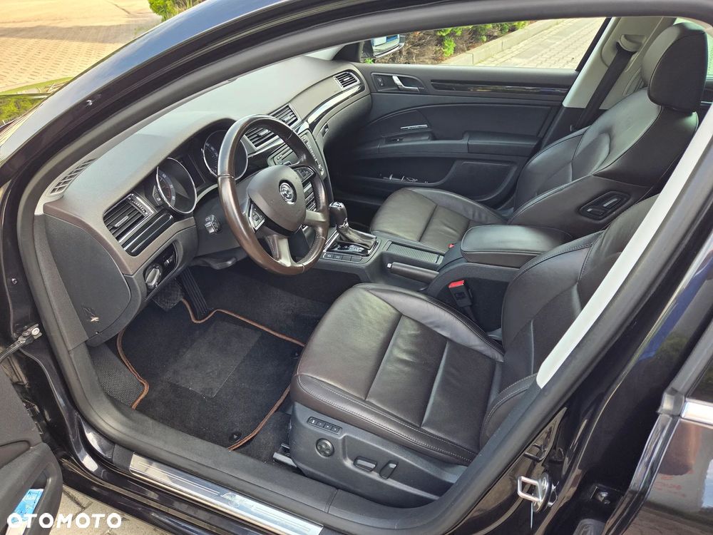Skoda Superb Combi 3.6 V6 4x4 DSG L&K - 16