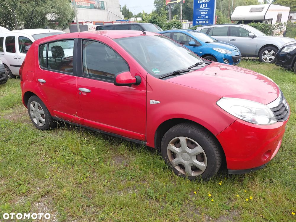Dacia Sandero - 4