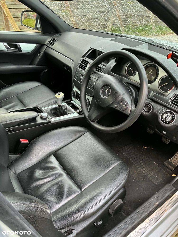 Mercedes-Benz C-Class 2008 photo 2