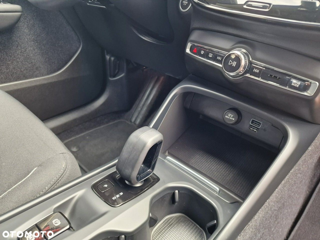 Volvo XC 40 T4 Plug-In Hybrid Inscription Expression Pro - 28
