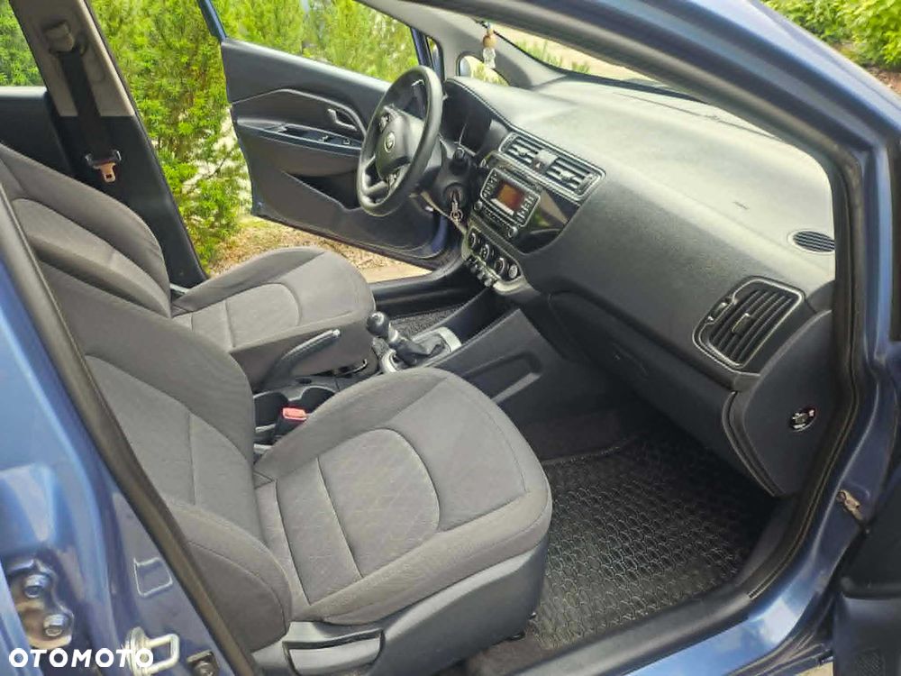 Kia Rio - 6