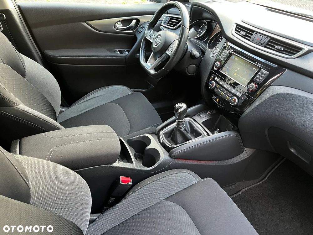 Nissan Qashqai 1.5 dCi N-Connecta - 16