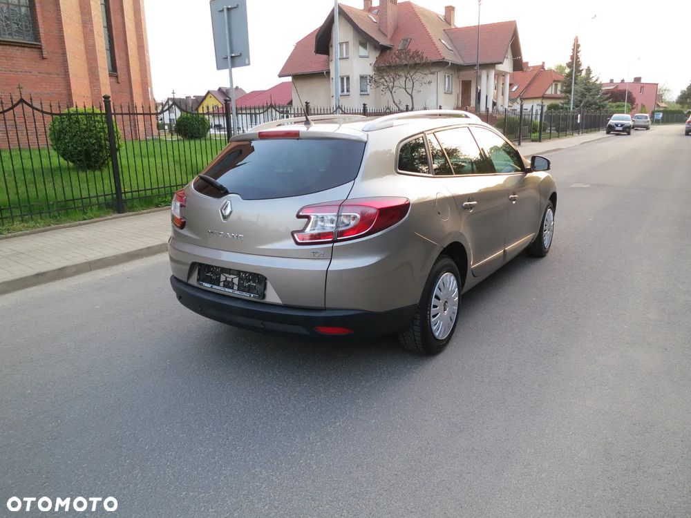 Renault Megane ENERGY TCe 115 Start & Stop Paris Business - 6