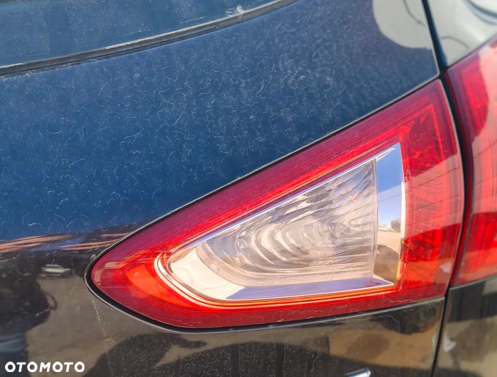 INFINITI QX50 EX35 J50 10r LAMPA W KLAPĘ PRAWY TYŁ TYLNA - 1
