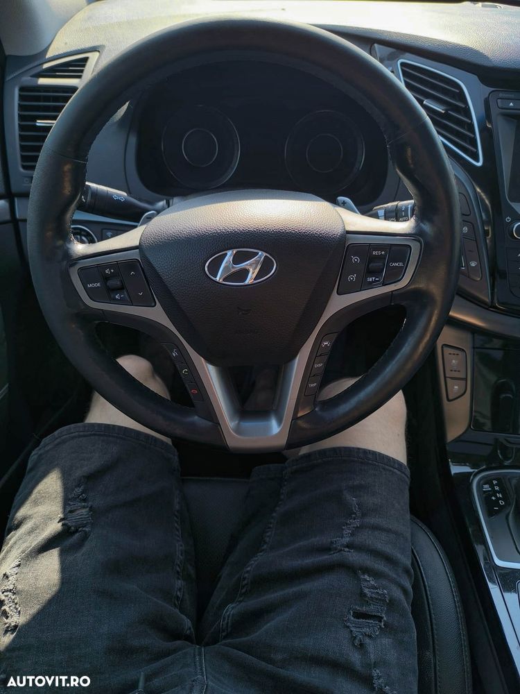 Hyundai i40 1.7 CRDI DPF Sedan TPMS Aut. Supreme - 12