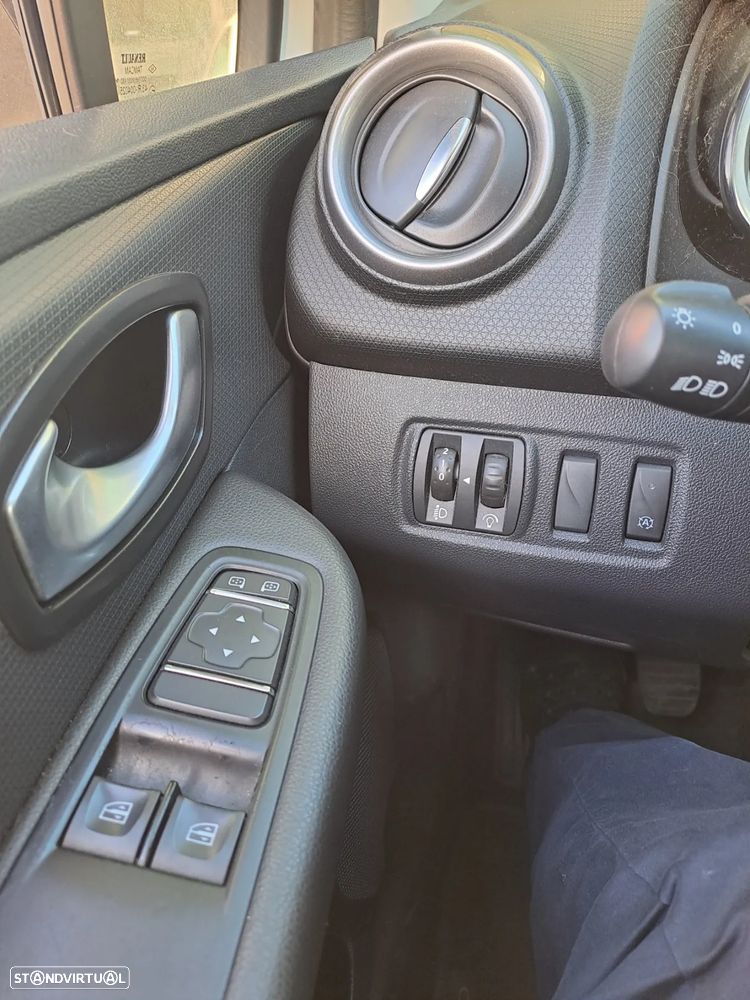 Renault Clio 0.9 TCE Limited - 9