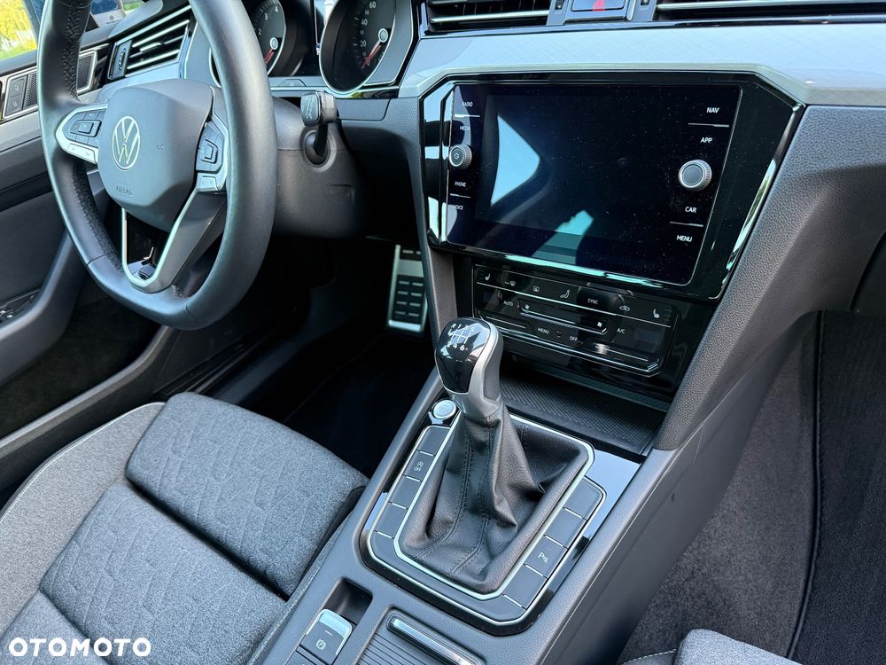 Volkswagen Passat 1.5 TSI EVO Business - 5