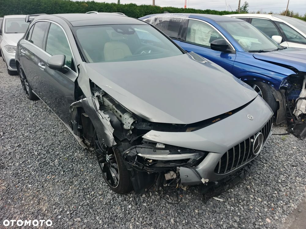 Mercedes-Benz Klasa A 200 AMG Line 7G-DCT - 3