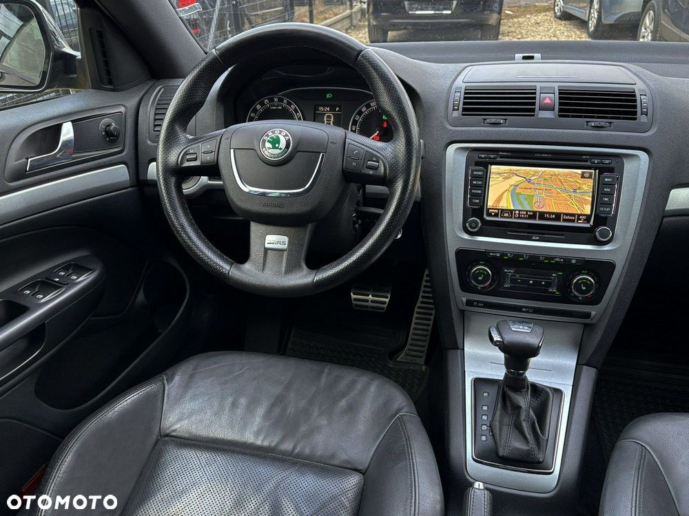 Skoda Octavia 2.0 TDI RS DSG - 26