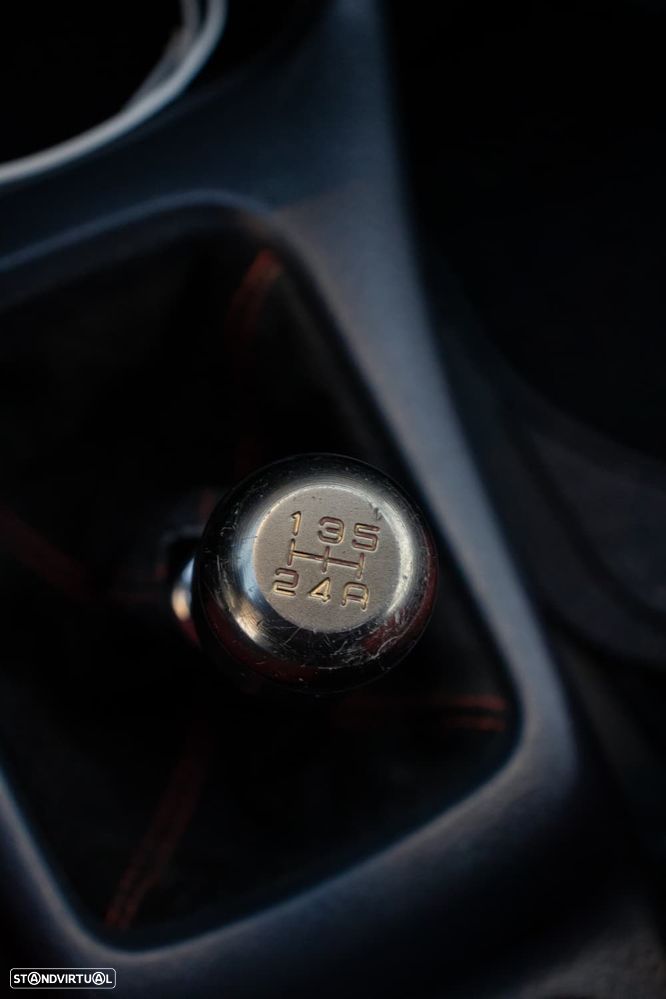 Honda Civic 1.5i LS - 10