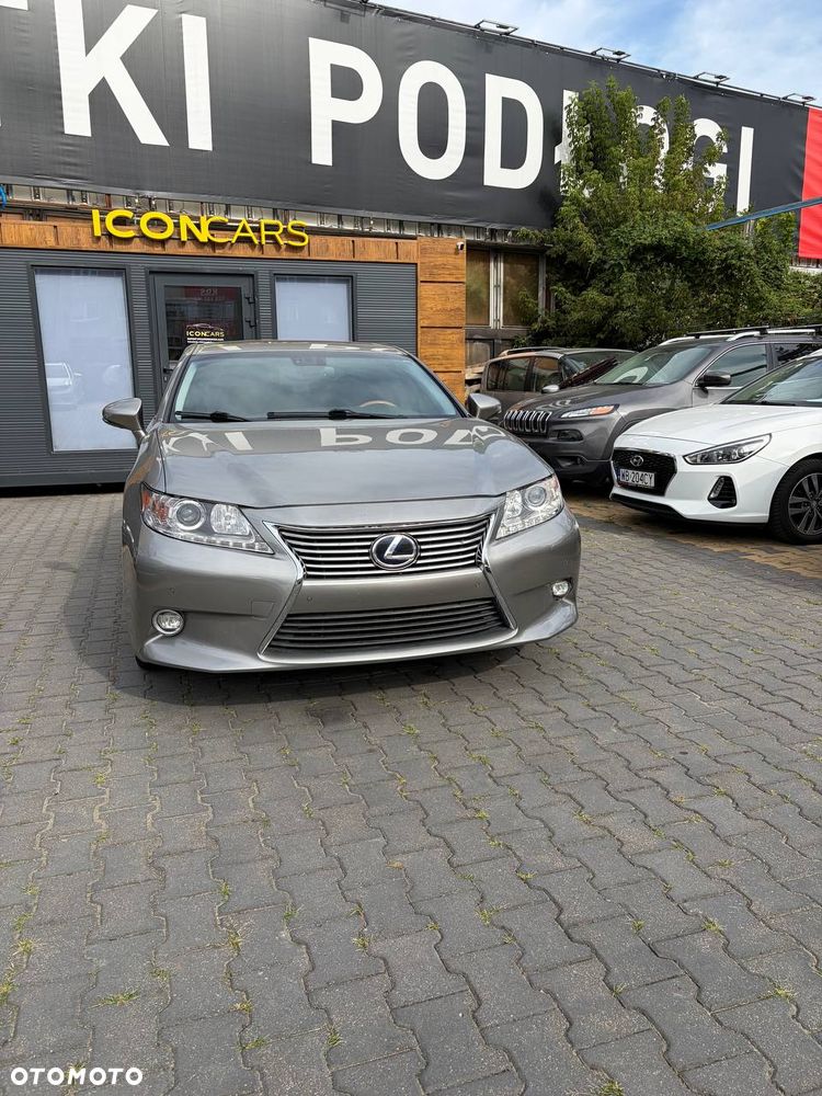 Lexus ES - 1