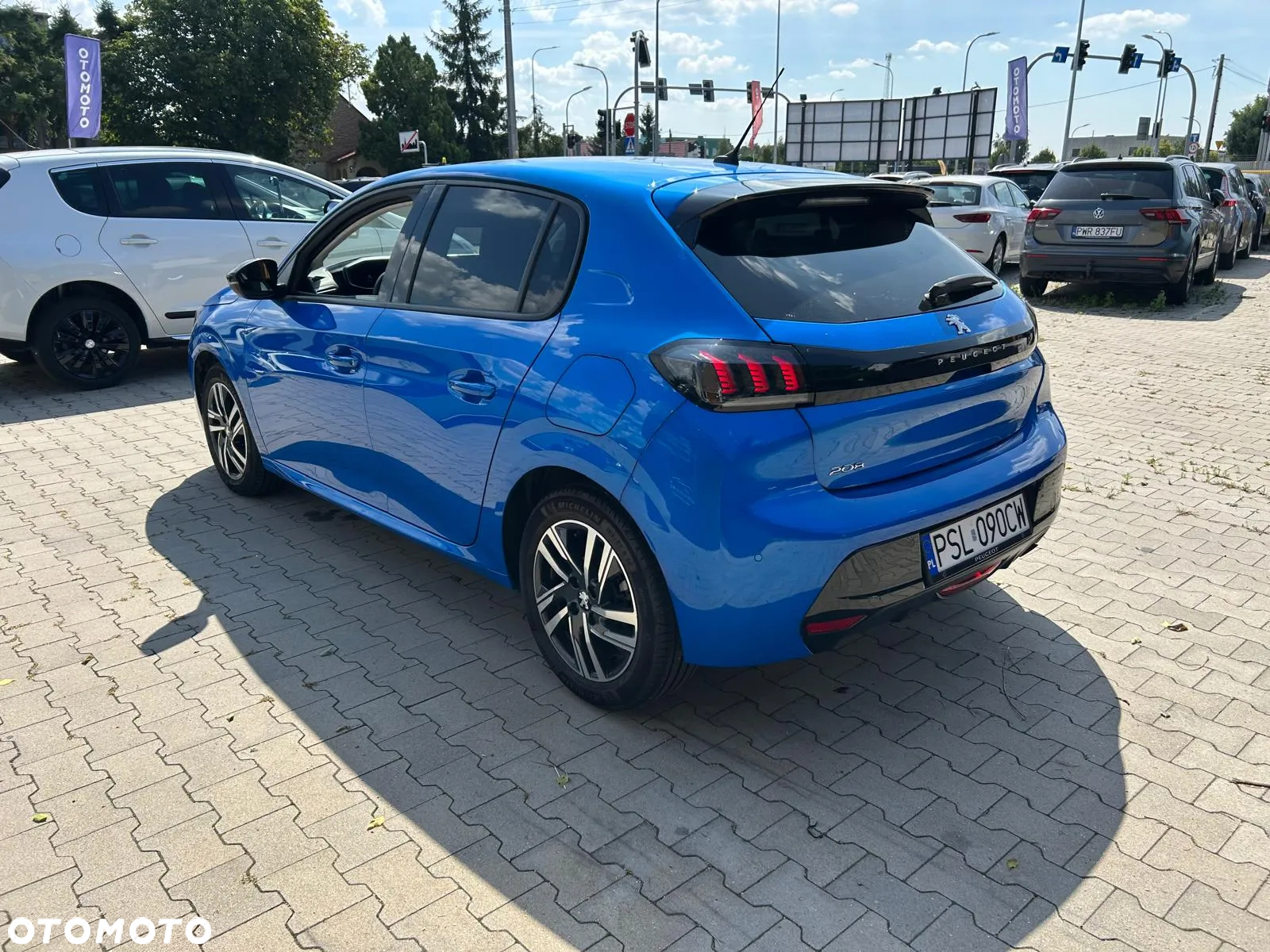 Peugeot 208 PureTech 100 Allure - 11