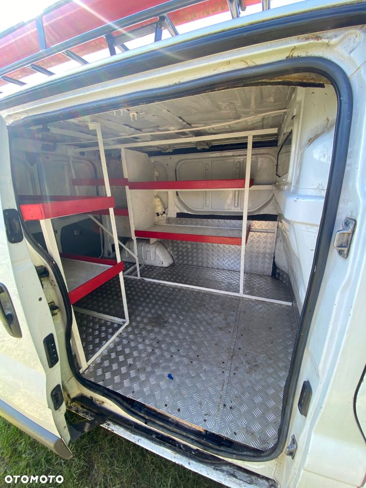 Opel Vivaro - 11