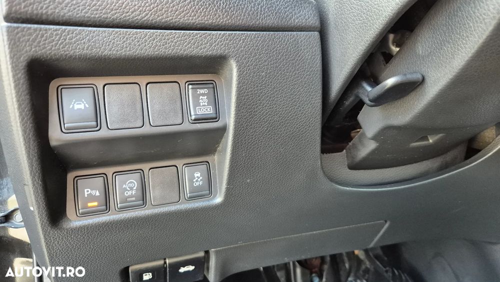 Nissan Qashqai 1.6 DCI Start/Stop 4X4-i Tekna - 10