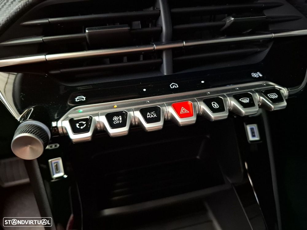 Peugeot e-2008 54 kWh Allure - 25