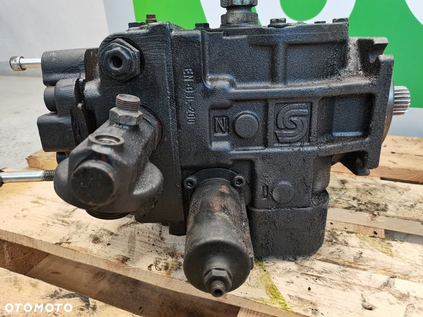 Pompa jazdy Merlo .... Multifarmer {Sauer-Danfoss 90R075 FCSD8D} - 14