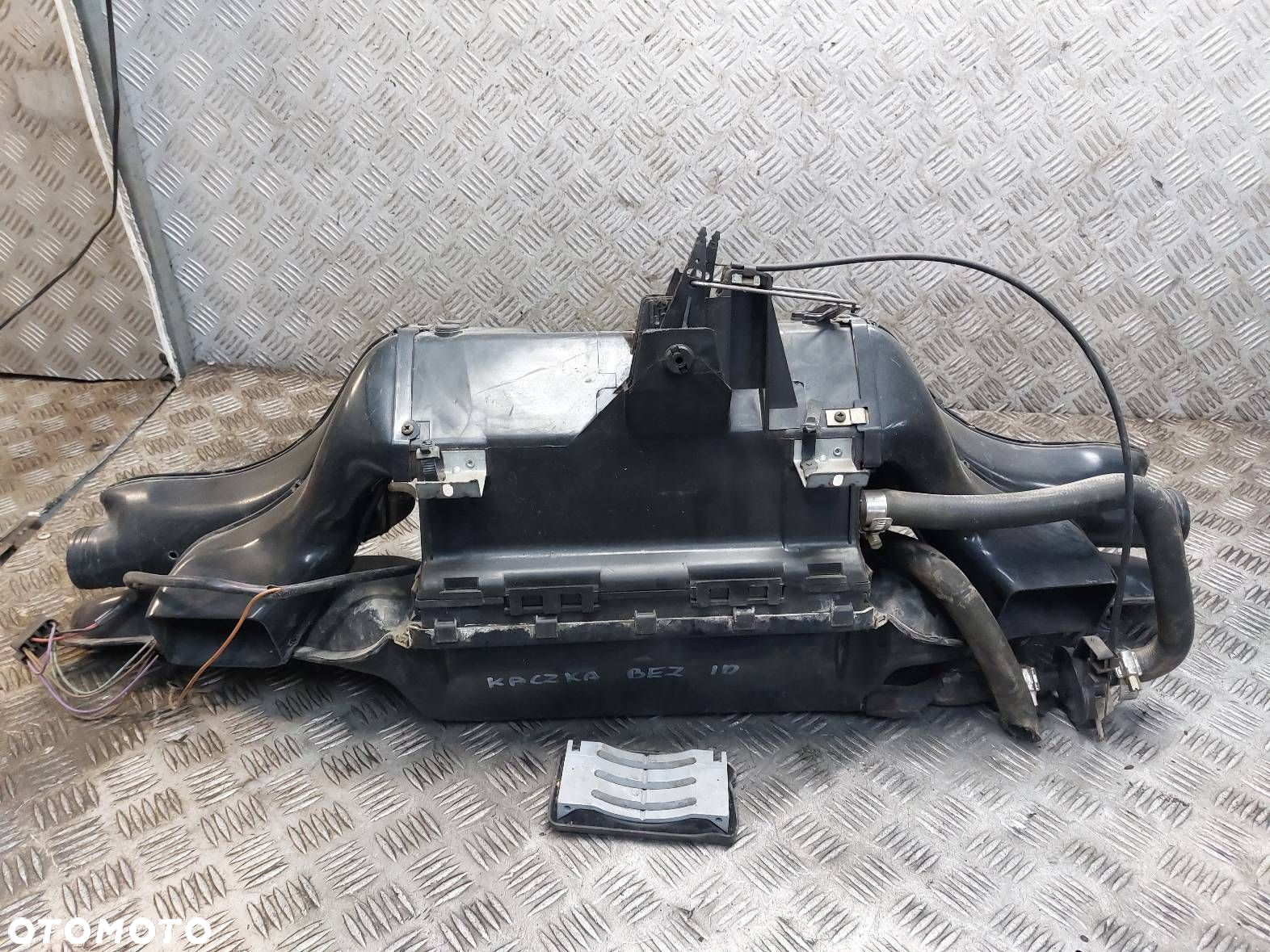OBUDOWA NAGRZEWNICY + PANEL NAWIEWU MERCEDES-BENZ T1 KACZKA 9225212117 - 5