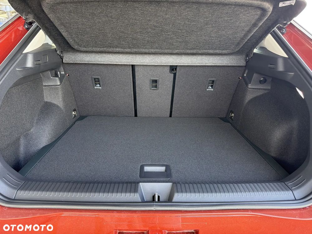 Volkswagen T-Roc 1.5 eTSI Life DSG - 18