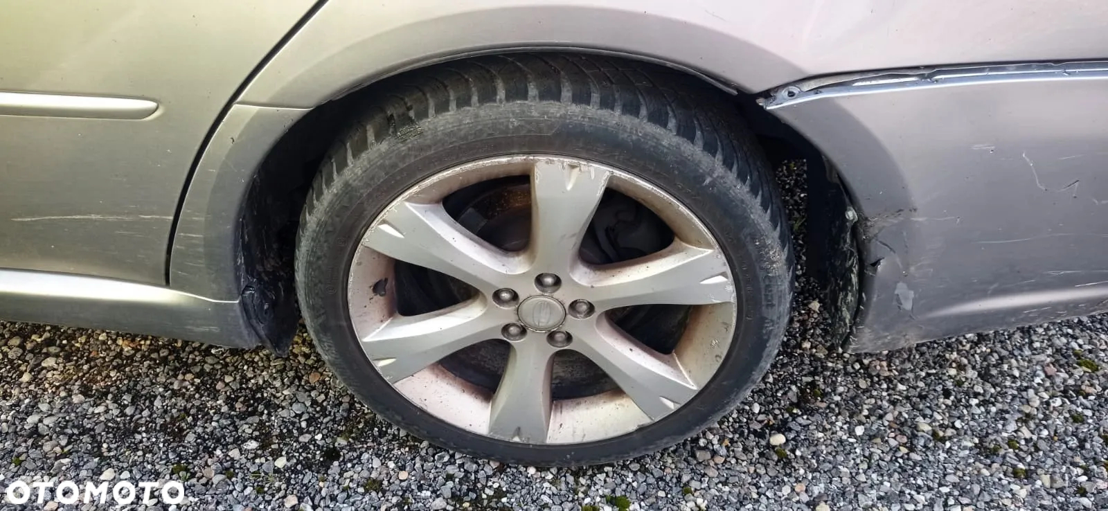 Subaru Legacy - 14