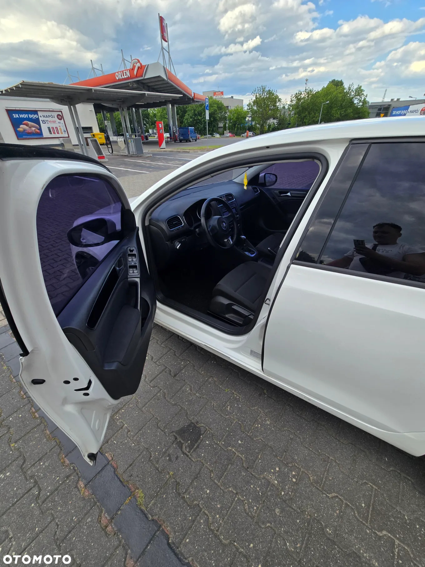 Volkswagen Golf VI 1.6 TDI BlueMot Comfortline DSG - 3